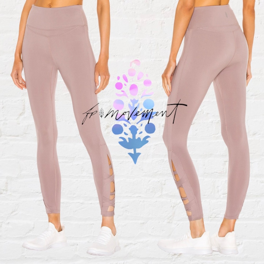 NWOT FREE PEOPLE x FP Movement Very Prarie 7/8 Legging Moon Light Mauve - Small